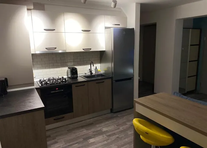 Moncler בראשוב